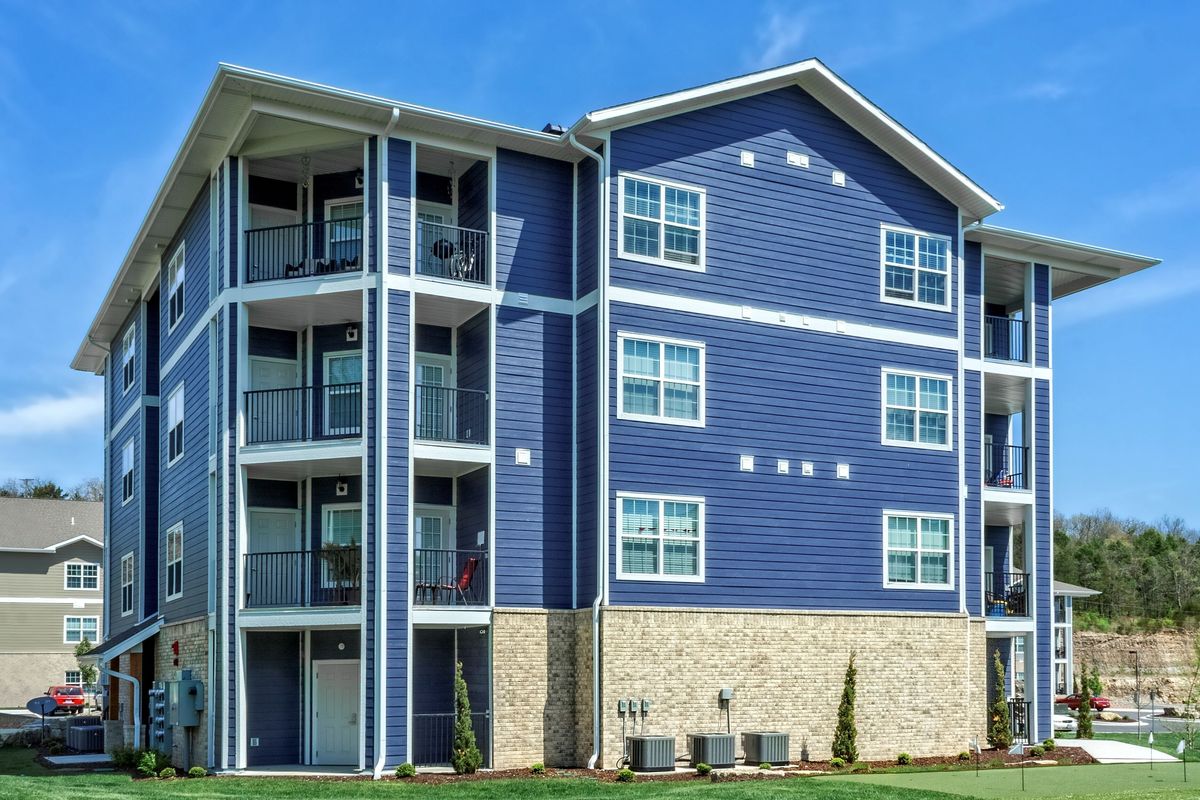 Sycamore Springs multifamily apartment building
